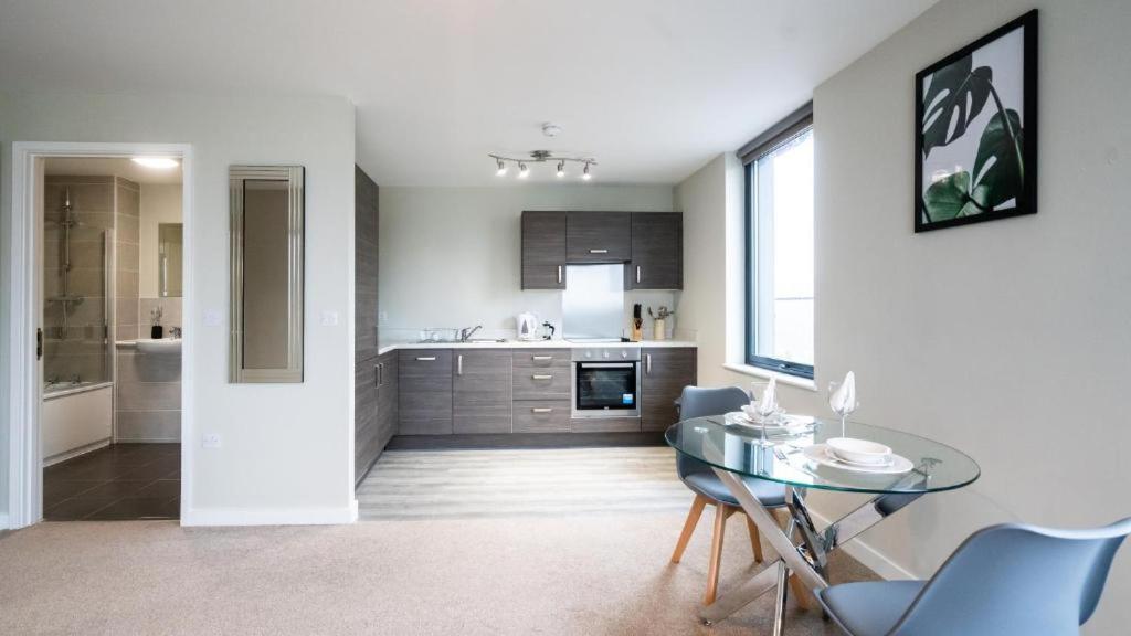 Adelphi Wharf Luxury Apartments Манчестър Екстериор снимка