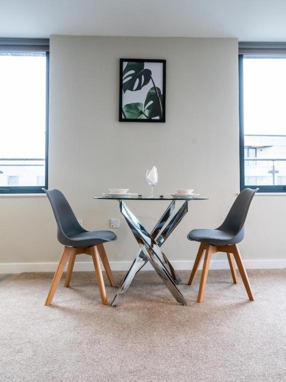 Adelphi Wharf Luxury Apartments Манчестър Екстериор снимка